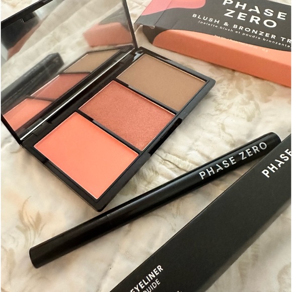 Phase Zero Set blush and bronzer trio palette with liquid eyeliner in black NEW - Picture 3 of 9